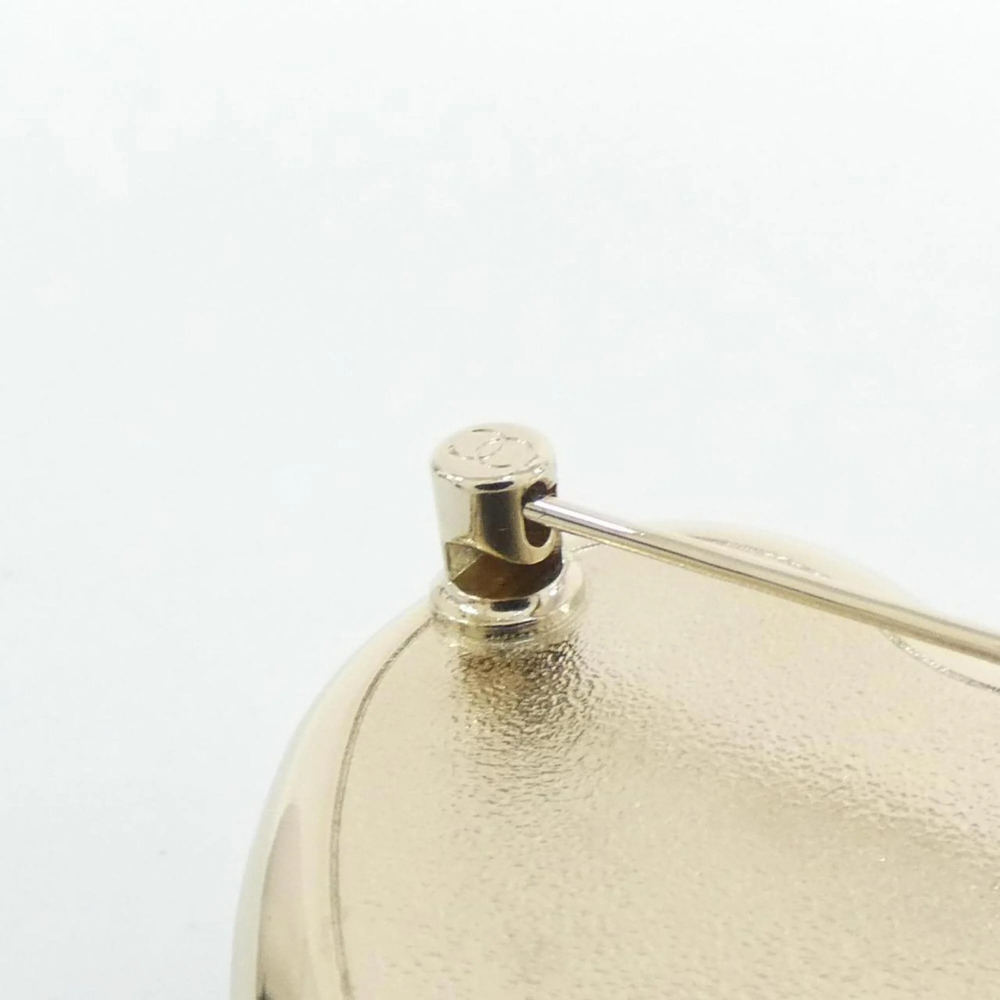 CHANEL White Brooch - Picture 3 of 3